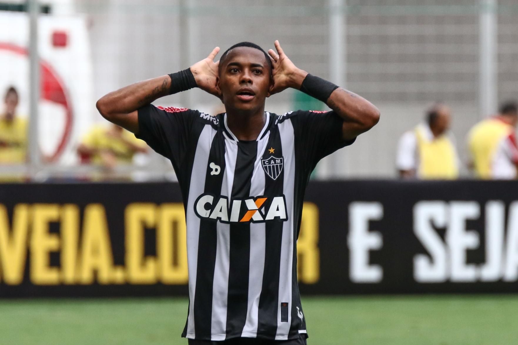 Ronaldinho Gaúcho completa 41 anos e Galo homenageia o ídolo