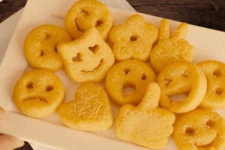 Outback vai vender batatinha frita em forma de emoji em Goiânia