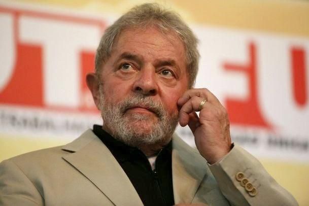 PGR interina faz gestos a Lula para se cacifar, mas mantém elo com  lava-jatistas