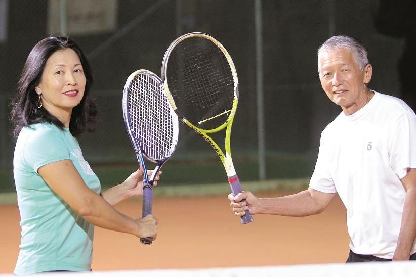 Soma de idades para dividir experiências no tênis