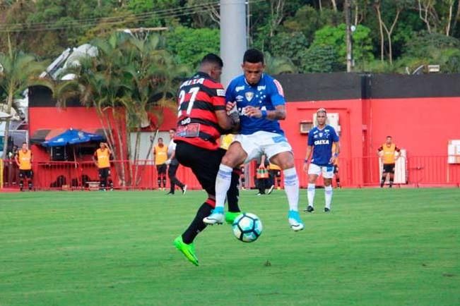 Jogando em casa, Bahia empata com Cruzeiro no Brasileirão