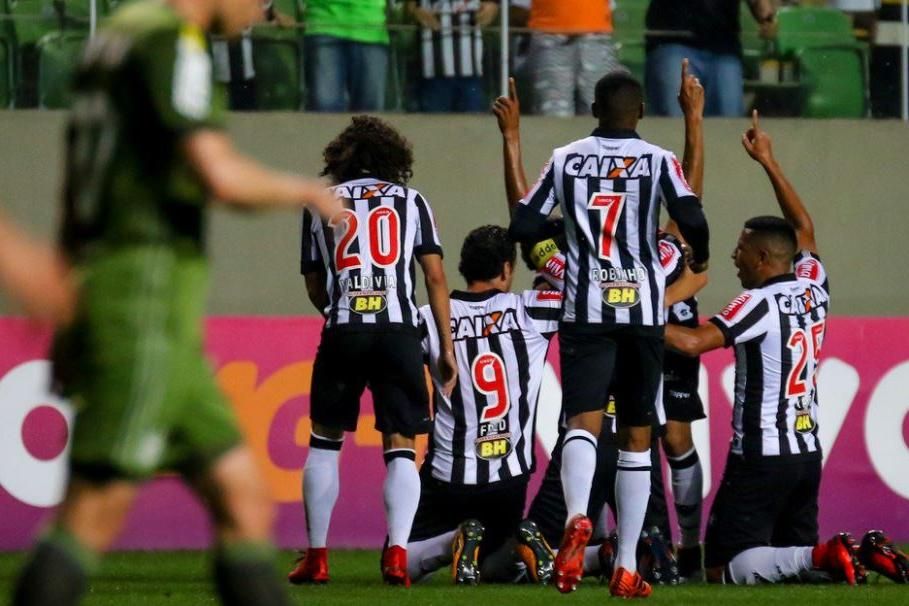 Galo' vira com Cazares e Fred e volta a vencer em casa no Brasileirão