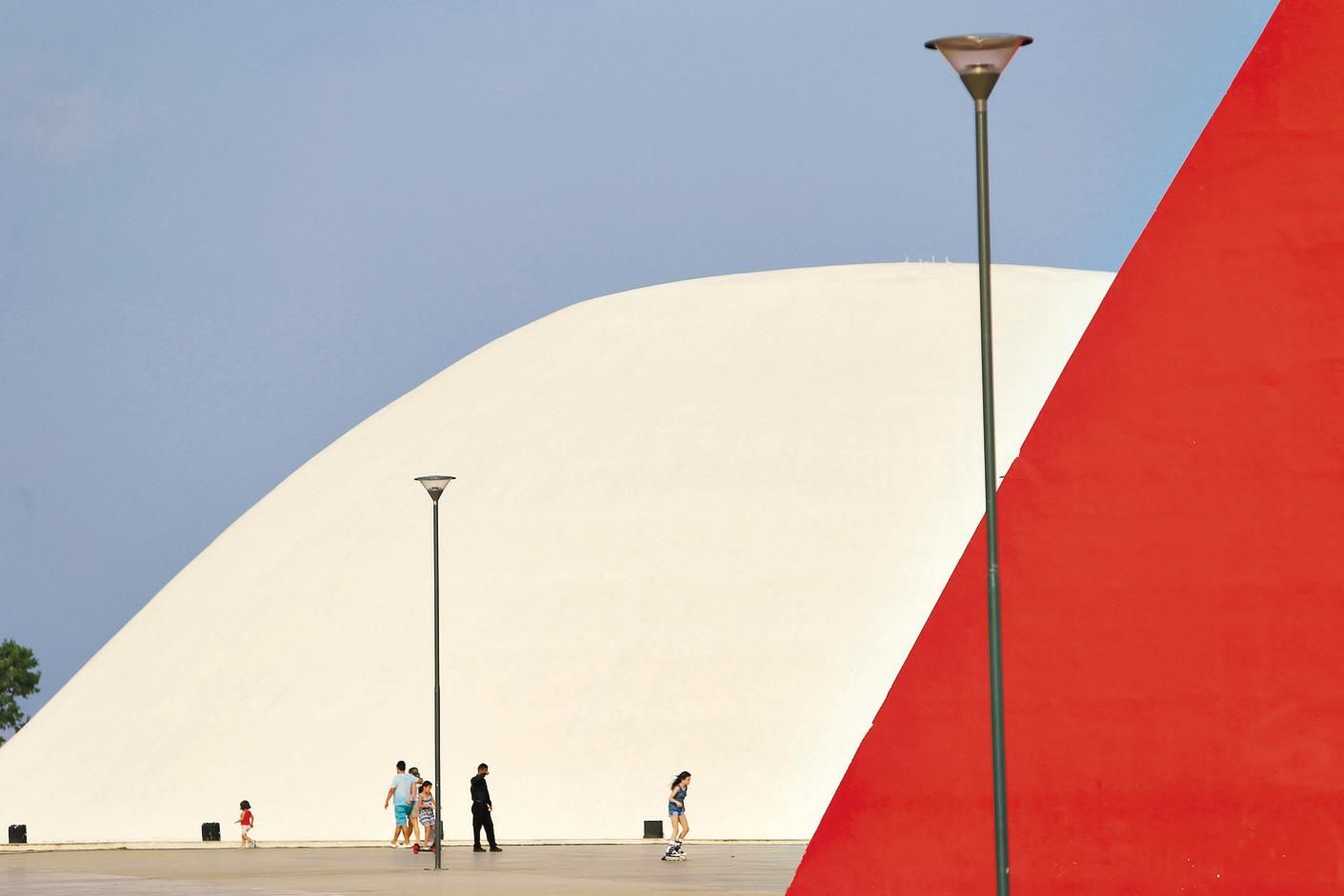 Avenida Niemeyer é reaberta após nove meses de interdição