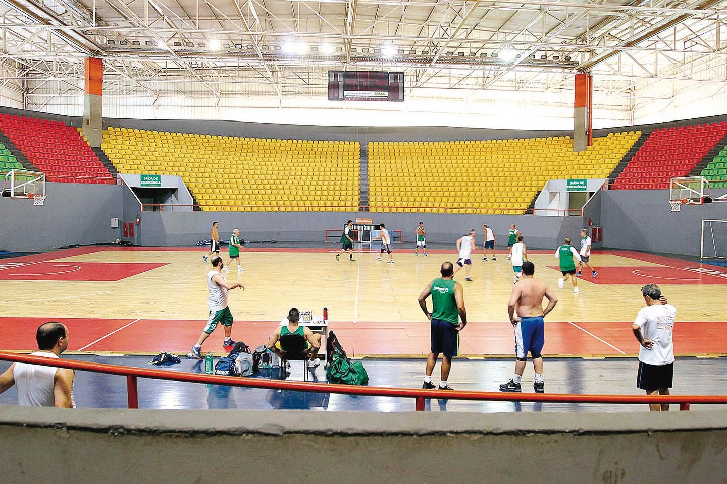 Brasil vence Porto Rico no basquete e enfrentará a Venezuela na