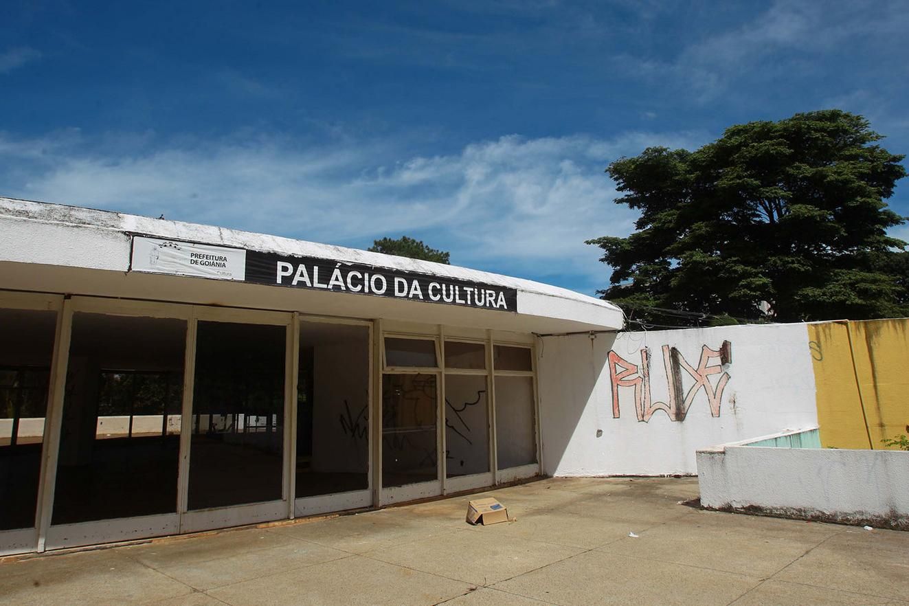 Palácio da Cultura sofre com abandono