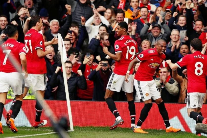 Com liderança garantida, Manchester United fica no empate com o