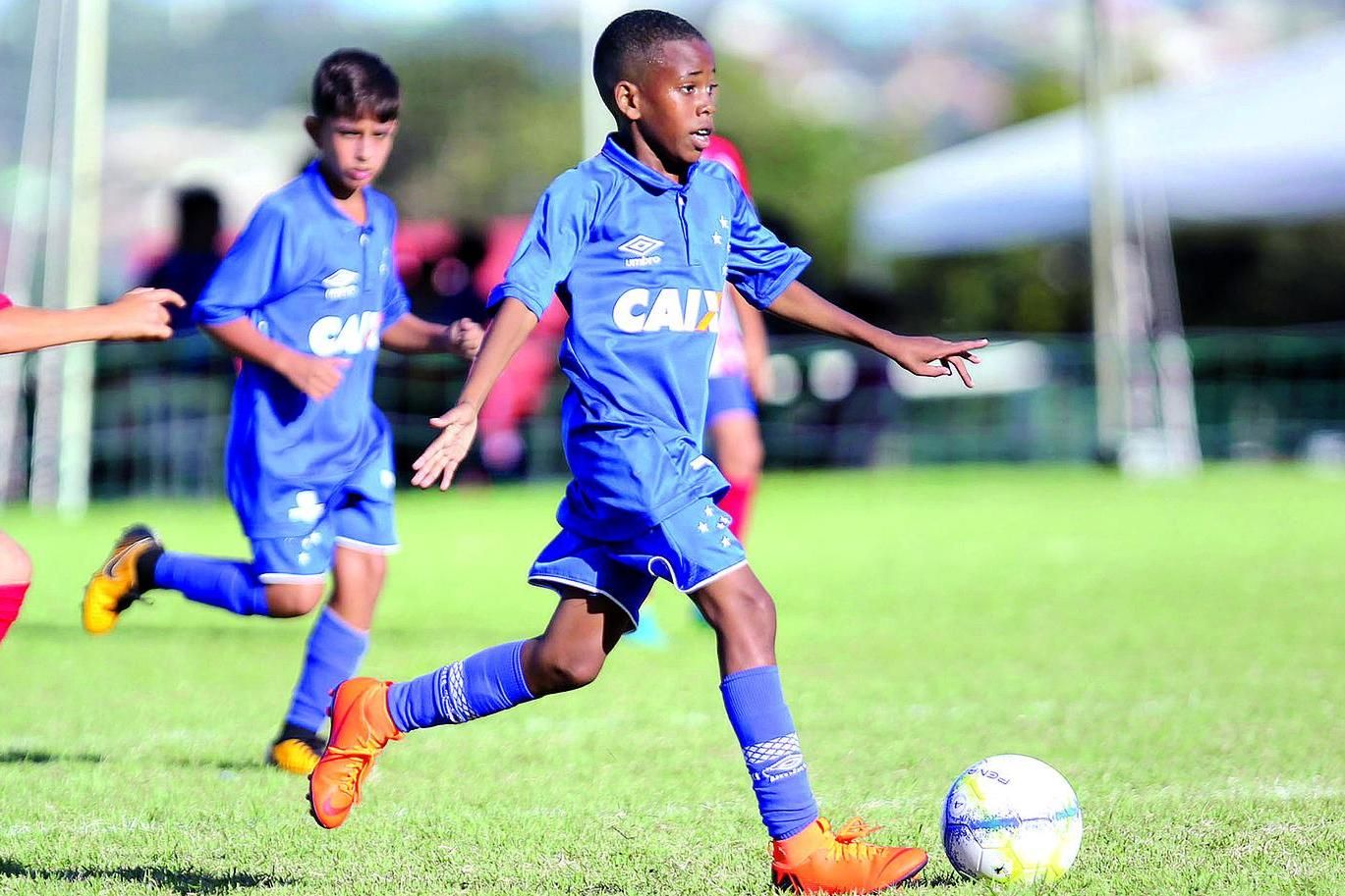 Maior evento de futebol infantil do mundo estreia torneio feminino