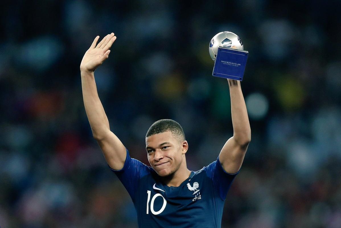 Futebol: PSG empatou desta vez com Kylian Mbappé