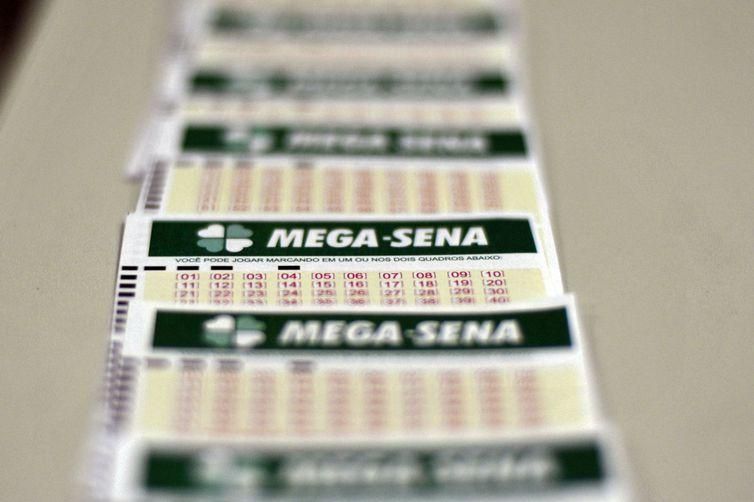 Mega-sena: aposta de Brasília ganha R$ 62 mil ao acertar a quina