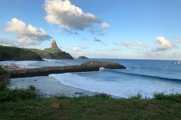 Placa com produtos plásticos proibidos na ilha - Area de Proteção Ambiental  Fernando de Noronha, Pulsar Imagens