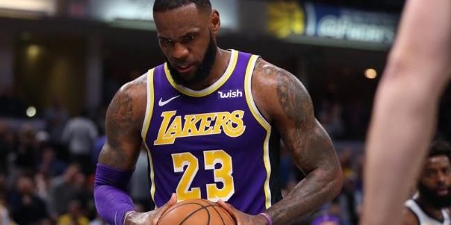 LeBron James descarta aposentadoria e vai jogar sua 21ª temporada na NBA