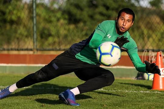 Atacante flagrado no doping na final da Libertadores é suspenso