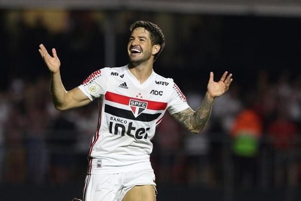 Alexandre Pato diz que trocaria todos os gols na carreira para ser campeão  pelo São Paulo