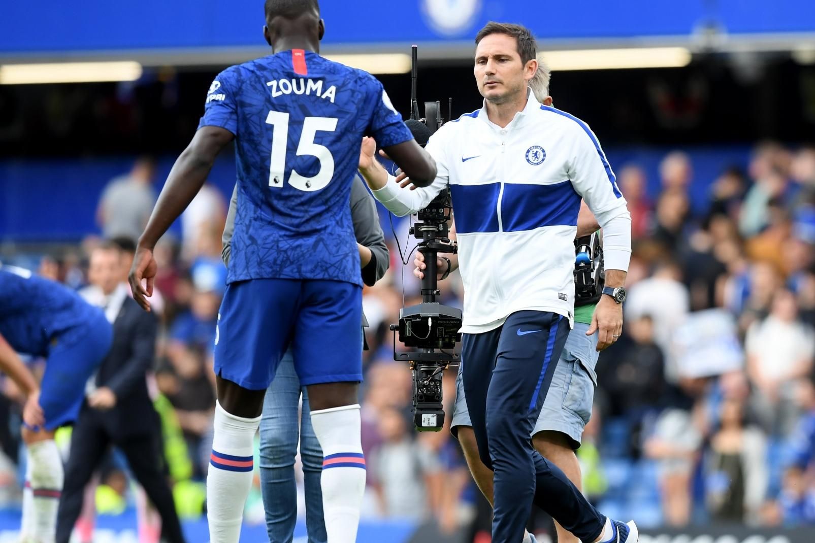 No 1º jogo de Lampard no Stamford Bridge, Chelsea empata com o Leicester no  Inglês