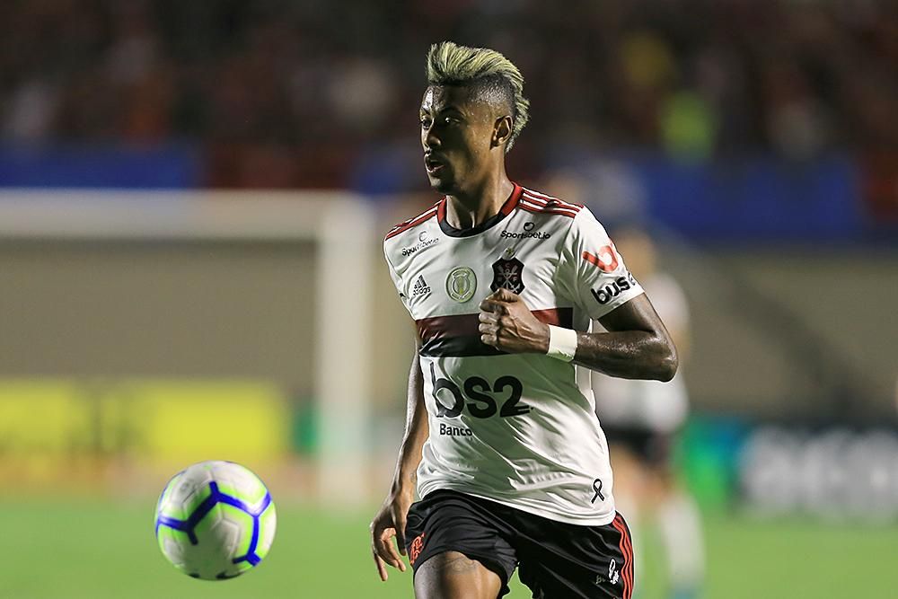 Wesley, ex-Atlético Tubarão, marca na Libertadores e ajuda Flamengo na  busca pela classificação - Esporte 
