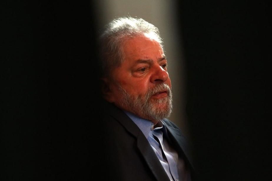 PGR interina faz gestos a Lula para se cacifar, mas mantém elo com  lava-jatistas