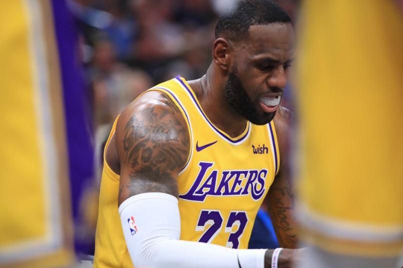 Como LeBron James se tornou o rei das quadras e um craque dos