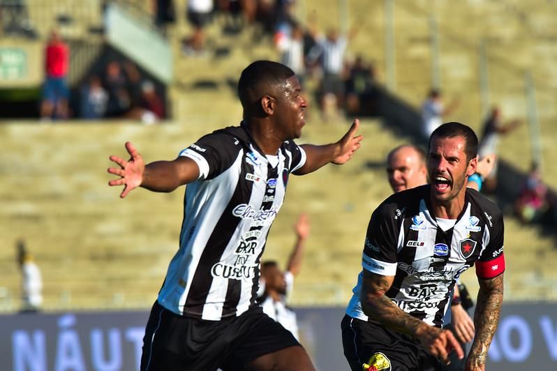 Botafogo-PB vence o Sousa por 1 a 0 e abre vantagem nas semifinais do  Paraibano