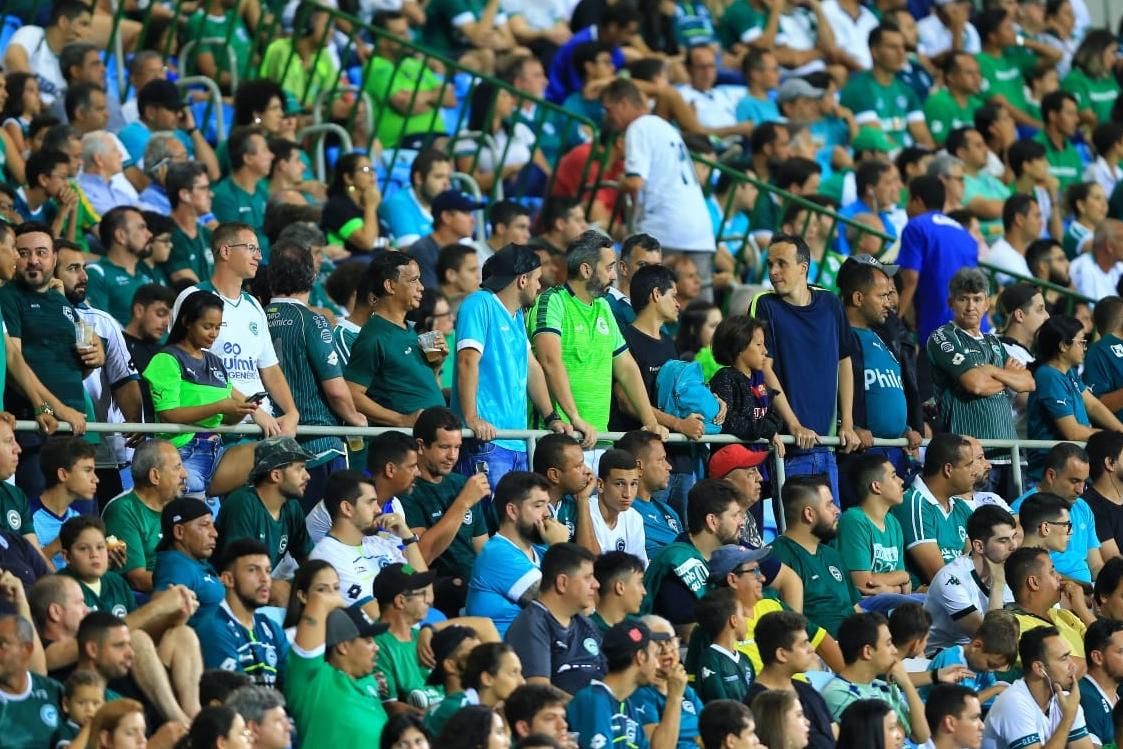 Chuva não atrapalha festa da torcida no Recife com a 2ª vitória do