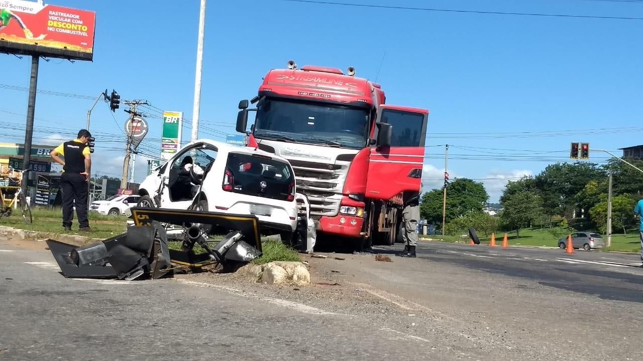 Acidente nas Águas Quentes deixa jovem na UTI - Jornal O+Positivo