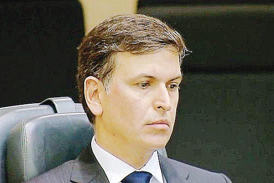 Aliados do governo temem integridade das instituições nas