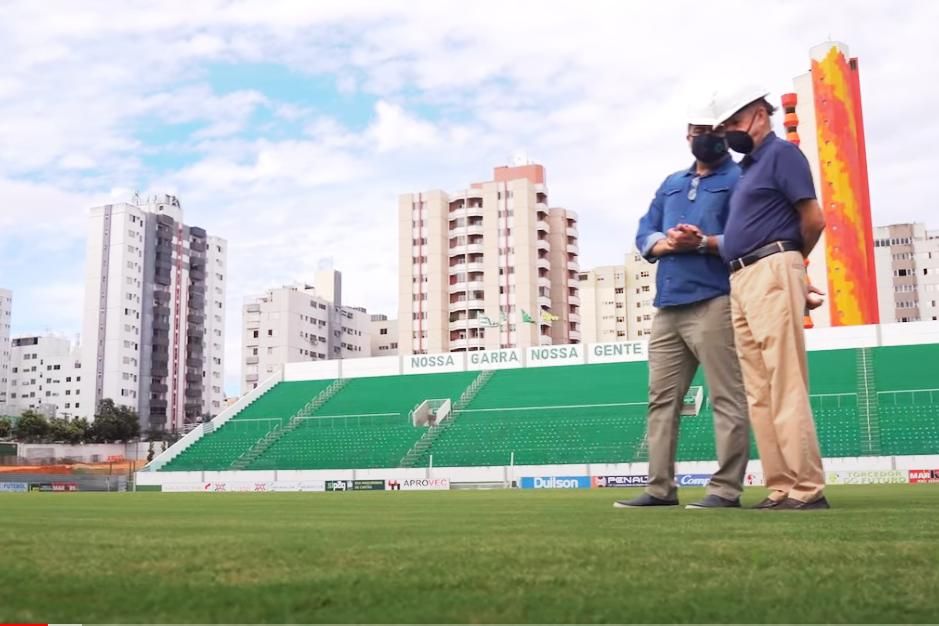 Retorno do futebol agora é uma insanidade, diz presidente de clube