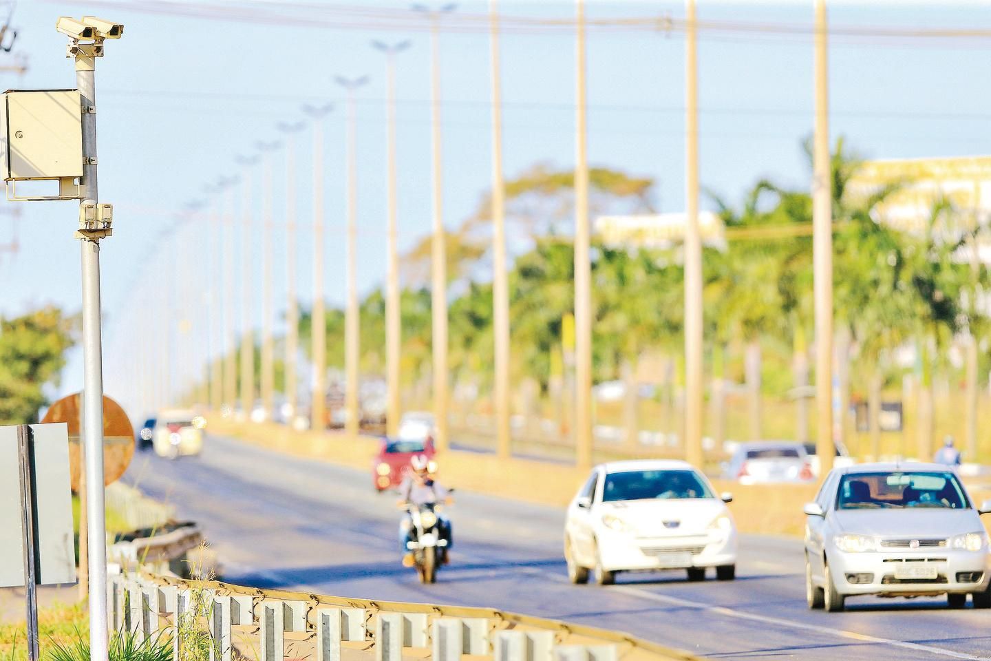Rodovias estaduais de Goiás vão receber mais radares eletrônicos