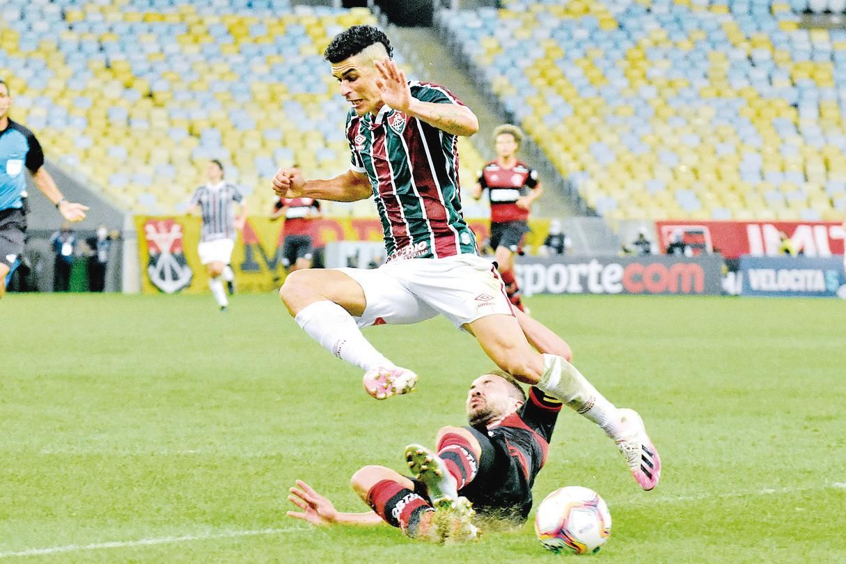 Wesley suspenso para a volta contra o Grêmio, este seria seu substituto no  Flamengo