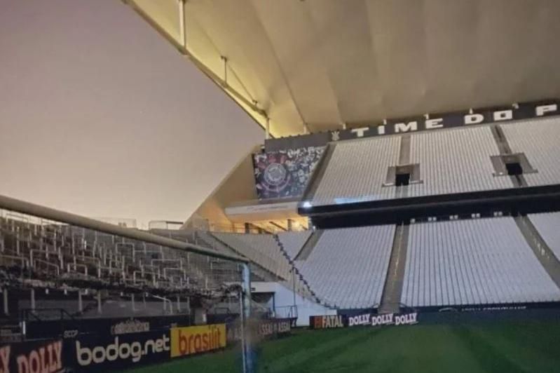 Em jogo morno, Corinthians e Palmeiras empatam sem gols em Itaquera