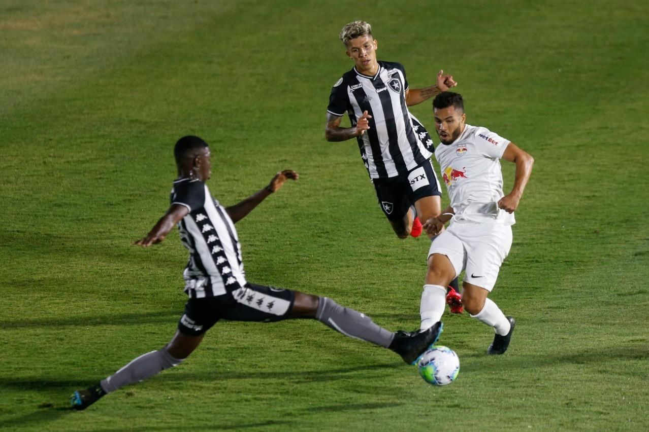 Santos arrranca empate com Botafogo, que chega a 8 jogos sem