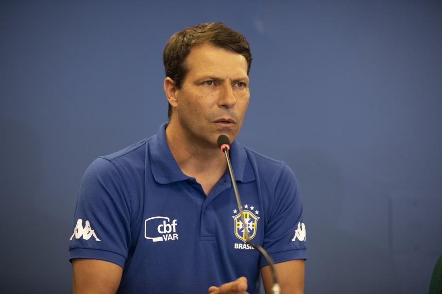 Inglês com Léo Reis: Você conhece as partes do carro? – BRAZILIAN PRESS //  O maior jornal brasileiro fora do Brasil