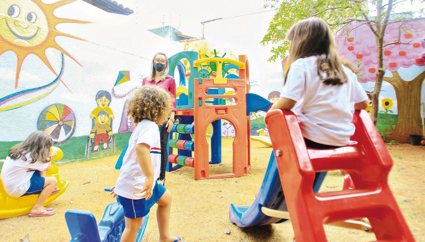 Gerente de clube e engenheiro viram réus por morte de criança que caiu de  toboágua em Caldas Novas, Goiás