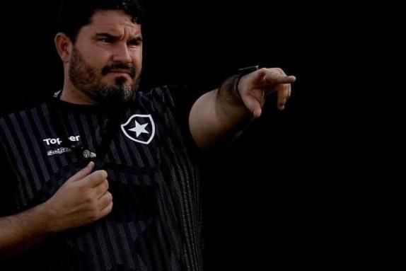 Botafogo fecha participação na Série B diante do Londrina - Jornal