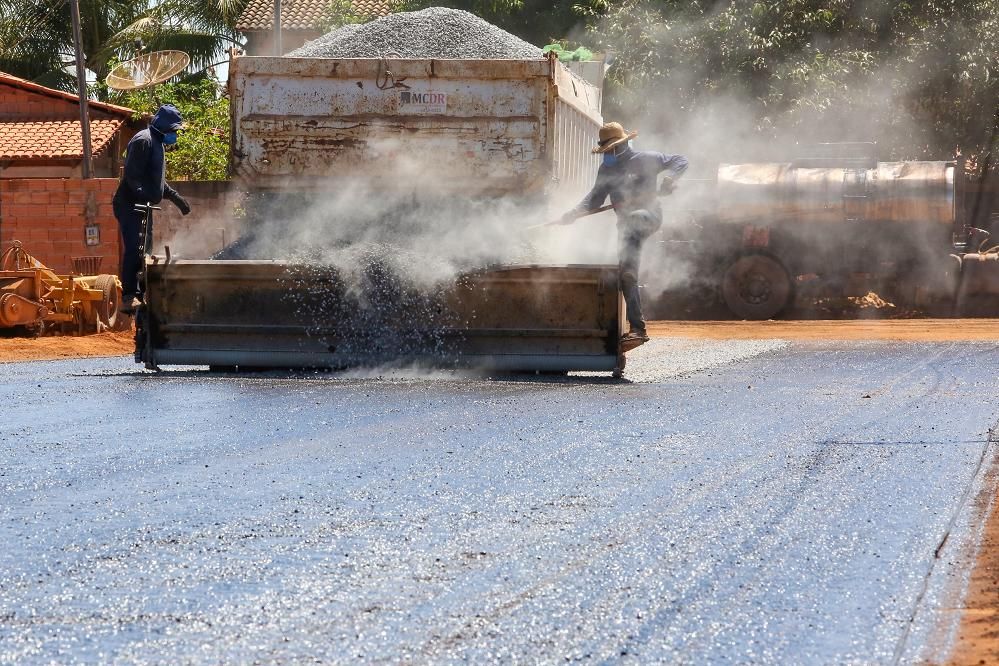 Seinfra prossegue com recuperação da pavimentação em seis bairros da  Capital nesta quarta