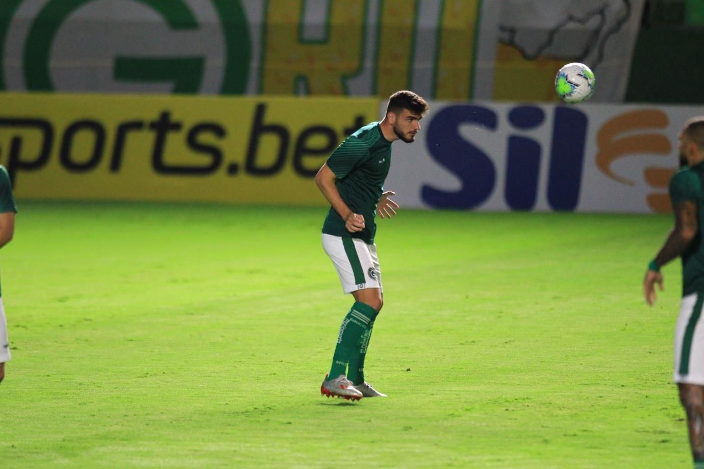 Santos tem 9 desfalques para jogo decisivo contra o Goiás, pelo Brasileirão