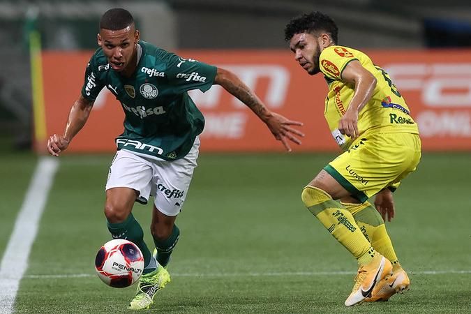 Emprestado pelo Palmeiras, Alan pode seguir no futebol português