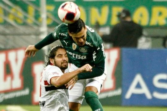 Fracasso do Palmeiras mantém Corinthians como único sul-americano