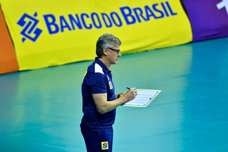 Renan Dal Zotto não é mais técnico da seleção masculina de vôlei