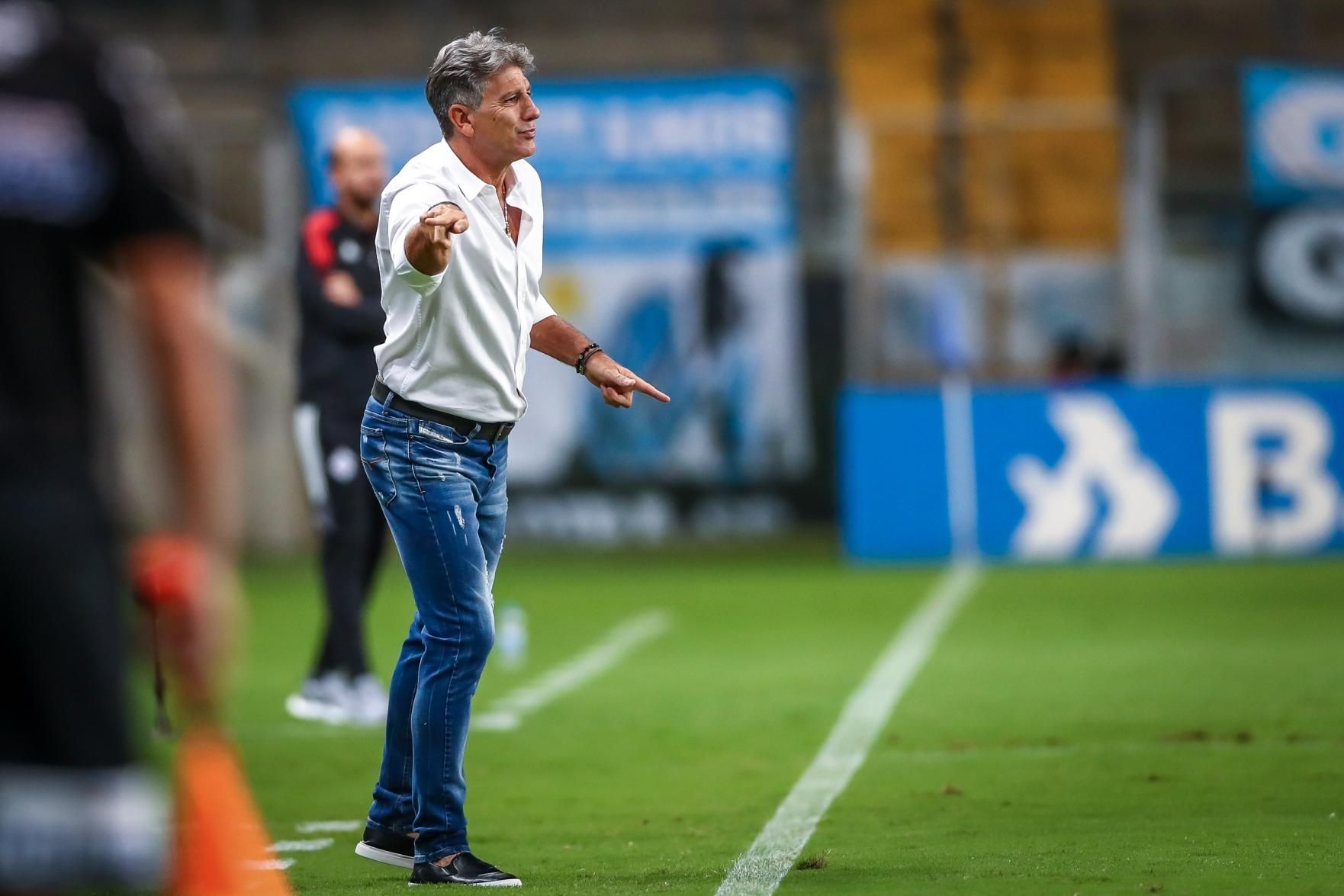 Antes do jogo do Flamengo, meio-campista rescinde com o Grêmio