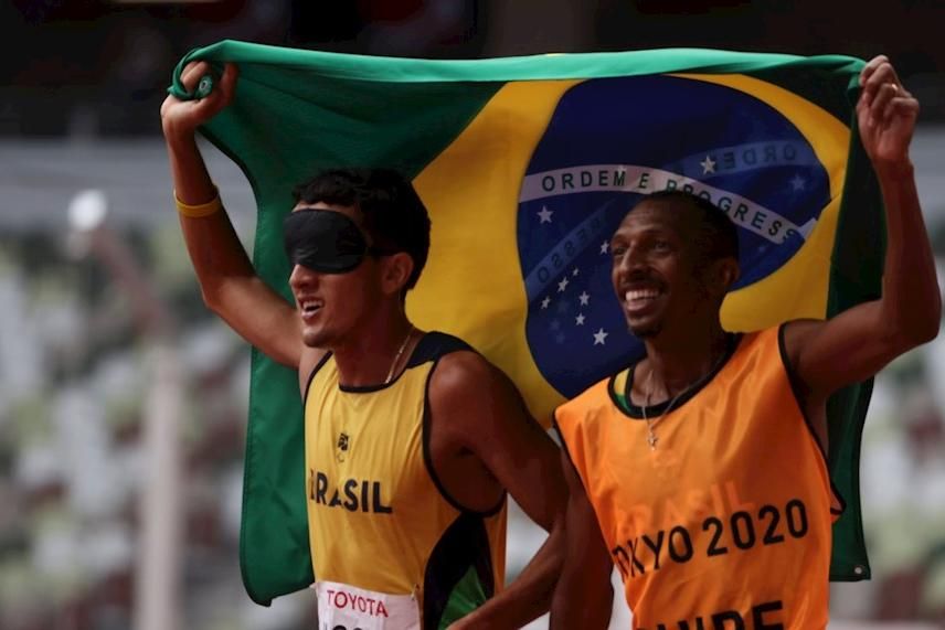 Olimpíada, dia 8: Brasil chega a oito medalhas com surpresa no tênis