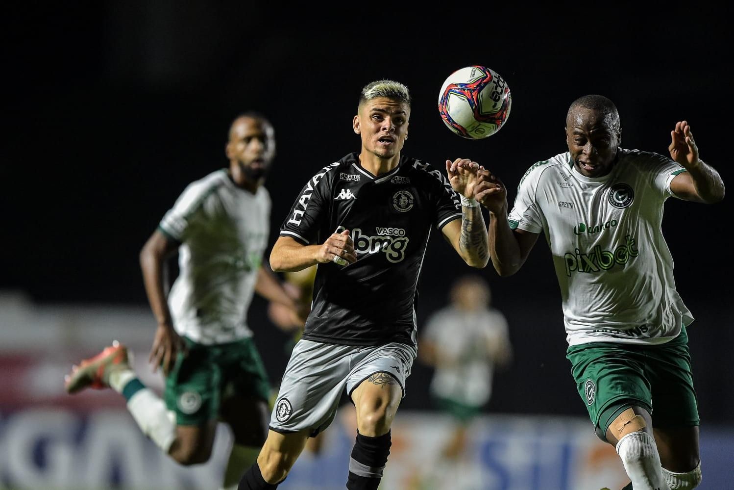 CBF publica classificação da Série B com dois times do Vasco, um na 4ª e  outro na 21ª colocação; veja