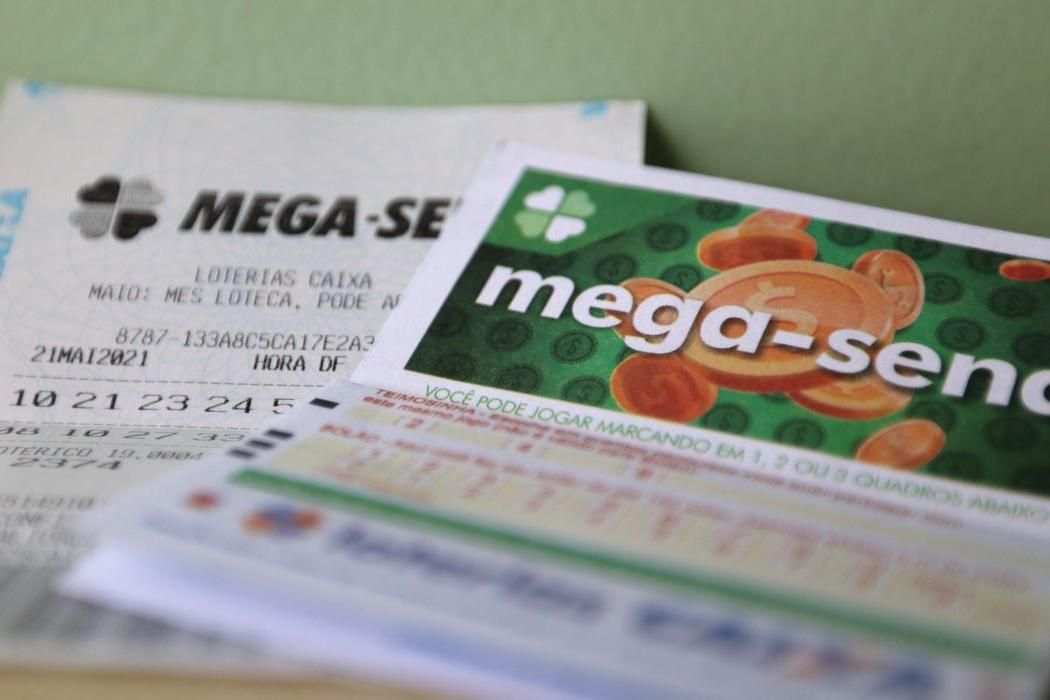 Mega-Sena: aposta única ganha prêmio de R$ 104 milhões; veja os números  sorteados