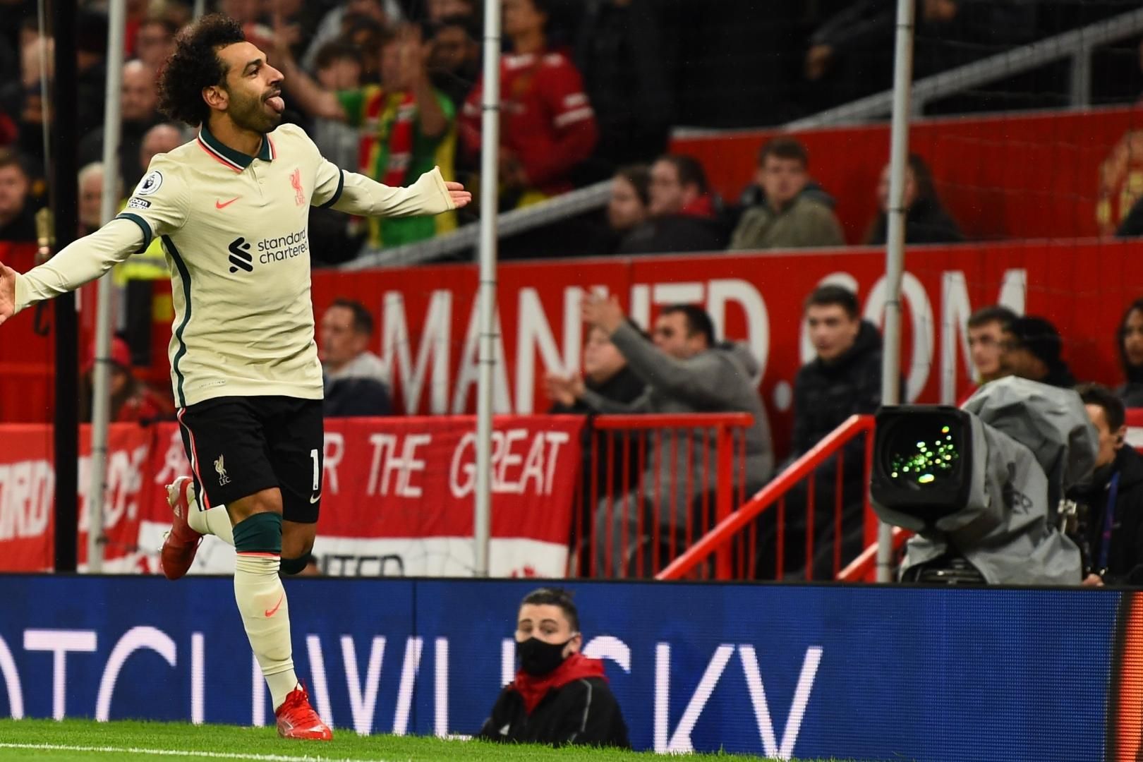 Salah faz 100° gol pelo líder Liverpool no Inglês em empate com