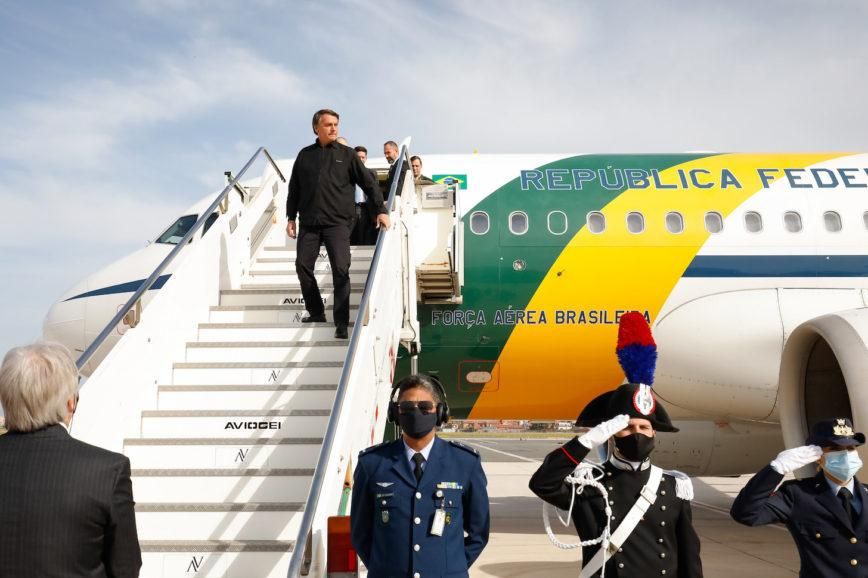 Bolsonaro participa de entrega de avião militar na base aérea de Anápolis,  nesta quarta-feira (1º)