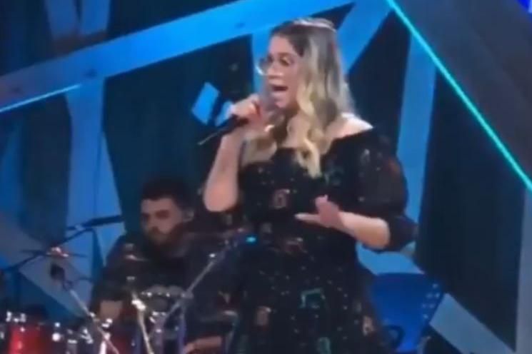 Marília Mendonça aparece no show do Dilsinho de surpresa, muito lindo