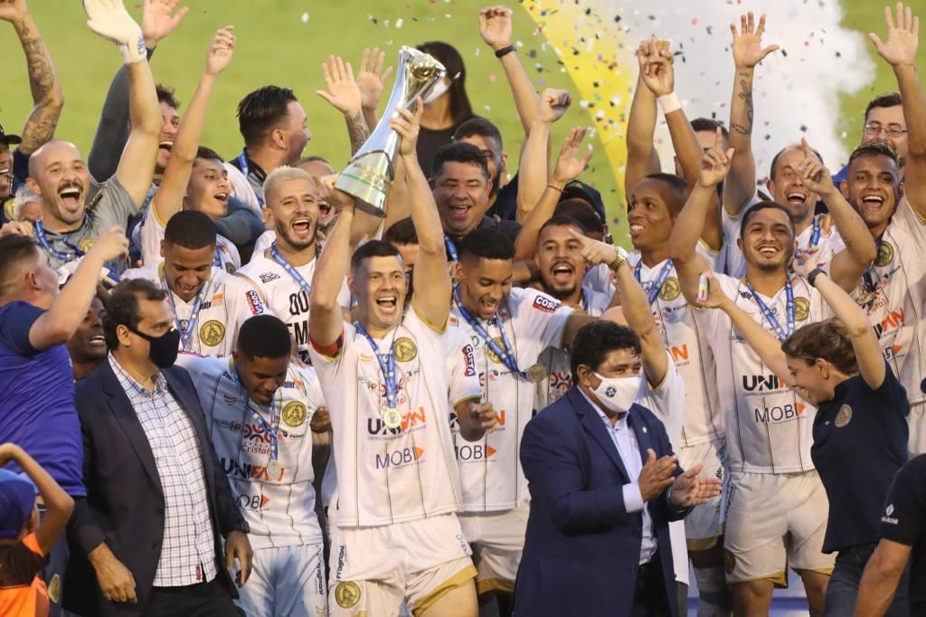 UNIFA FUTEBOL DE MESA: REAL MADRID O MAIOR VENCEDOR DE CHAMPIONS