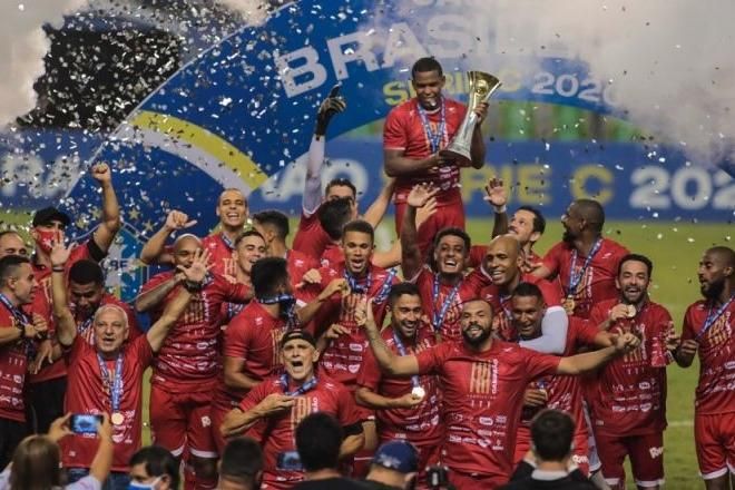 No Mangueirão, Vila Nova vence o Remo e é campeão do Brasileirão