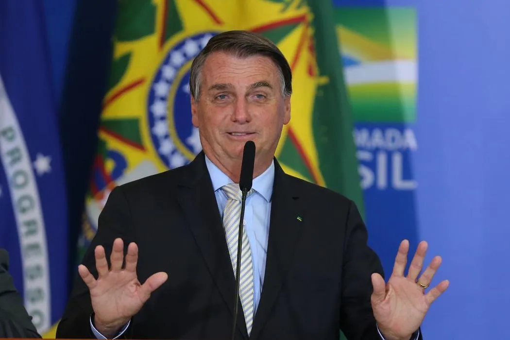 Exército atende a Bolsonaro e aceita Laura Bolsonaro em colégio militar