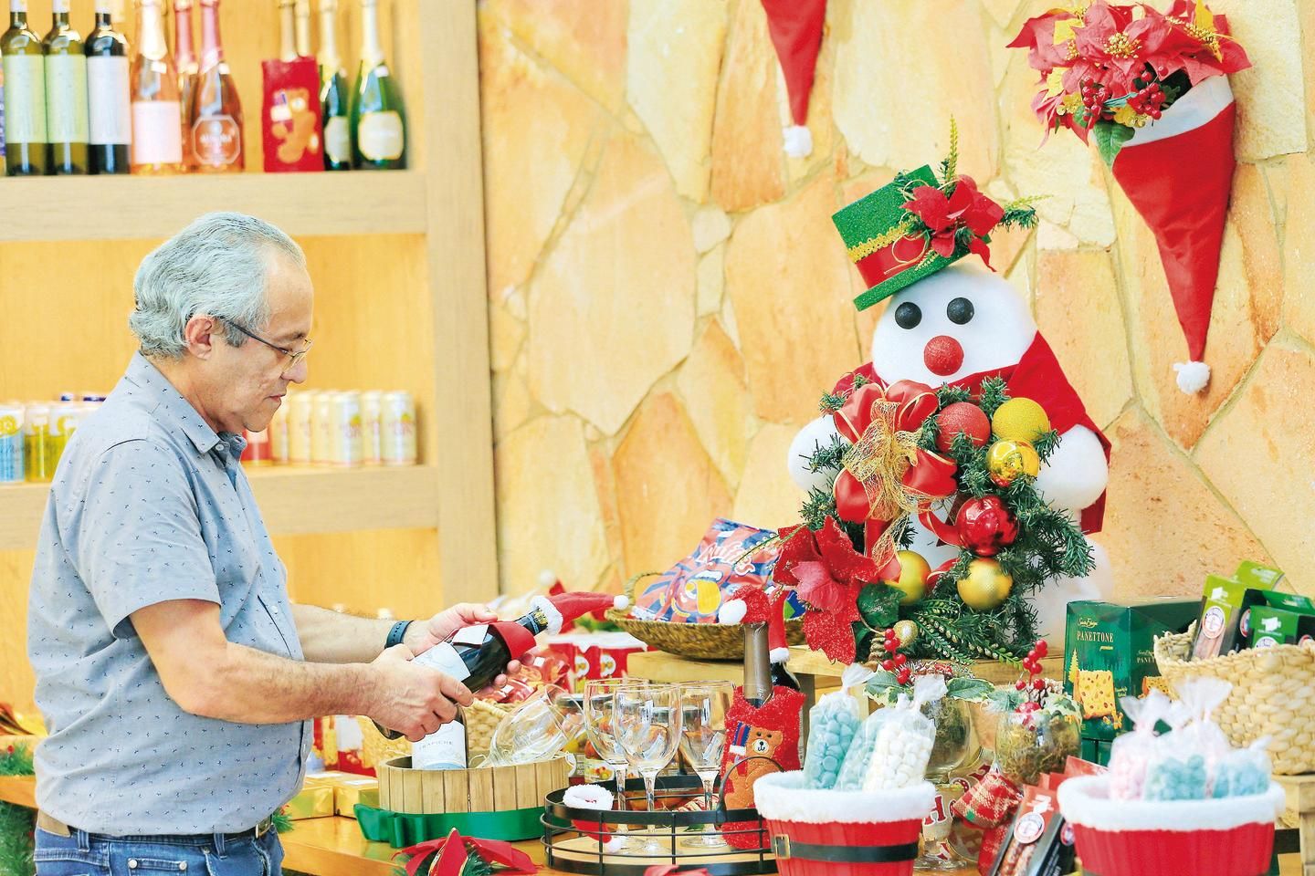 Prefeitura faz o sorteio de espaços de comercialização do “Natal Para Todos”