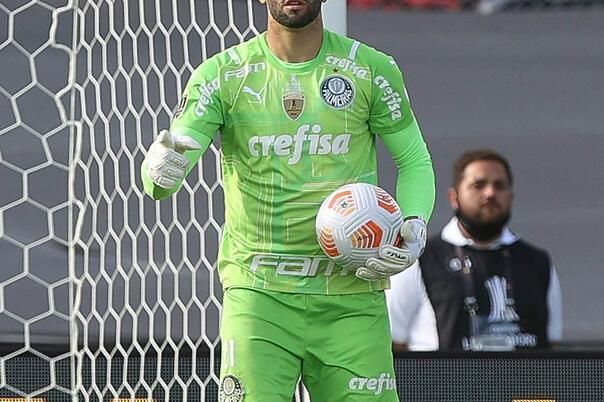 Palmeiras recebe notícia preocupante envolvendo Weverton